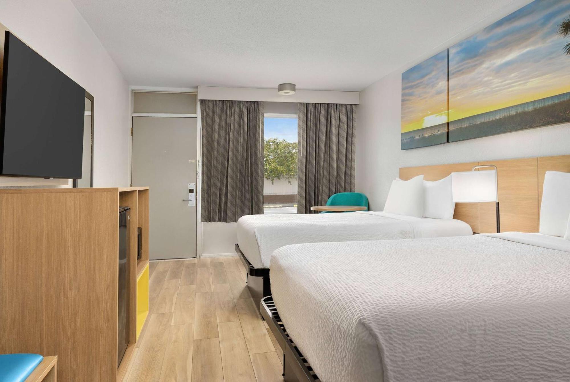Days Inn By Wyndham Lake City I-75 מראה חיצוני תמונה