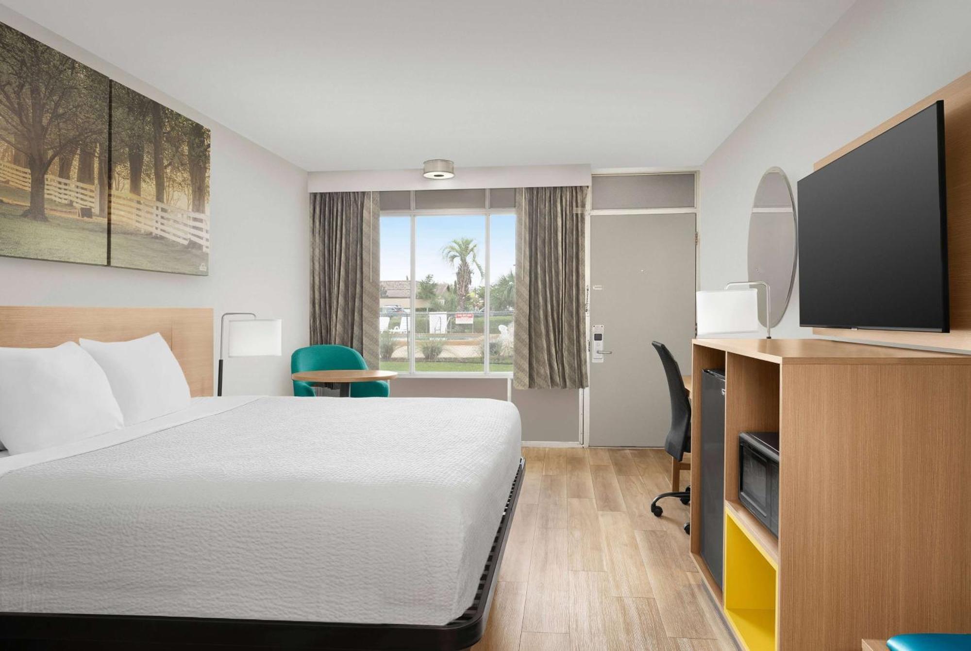 Days Inn By Wyndham Lake City I-75 מראה חיצוני תמונה